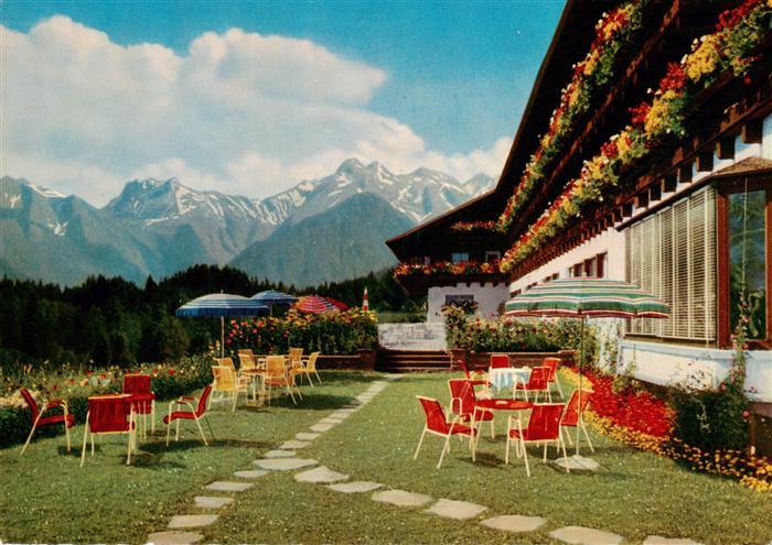 Sonthofen  Oberallgaeu Allgaeuer Berghof mit Alpe Eck Freiterrasse