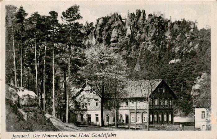 Jonsdorf Saechsische Schweiz Die Nonnenfelsen mit Hotel Gondelfahrt