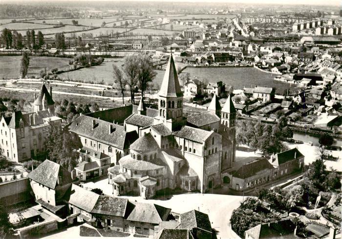 Paray-le-Monial 71 Basilique XIe Prieure et Maison des Chapelains