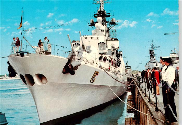 KIEL  CITY Flottenbesuch am Hafen