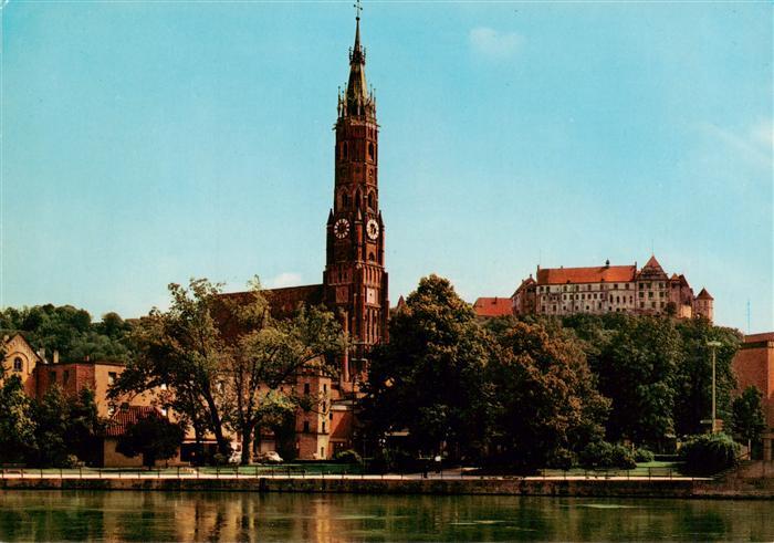 Landshut  Isar Stadtblick mit St Martinskirche und Burg Trausnitz