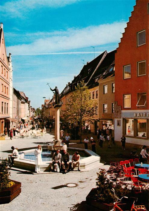 Fuessen Allgaeu Reichenstrasse Fussgaengerzone Brunnen