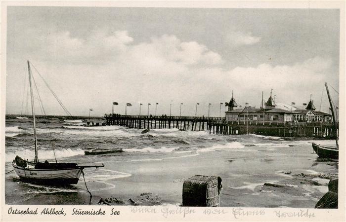 Ahlbeck Ostseebad Stuermische See Seebruecke