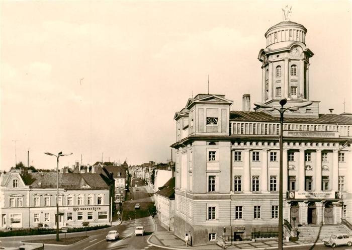 Zeulenroda-Triebes Rathaus und Blick in die Karl Marx Strasse