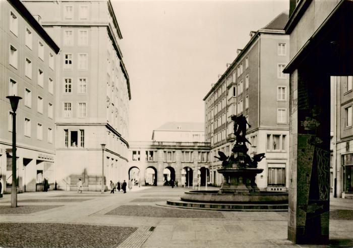 Dresden Elbe Weisse Gasse und Gaensedieb Brunnen