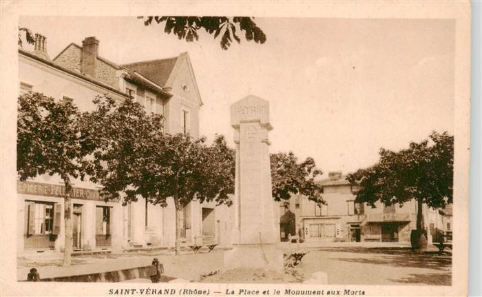 Saint-Verand Rhone La Place et le Monument aux Morts