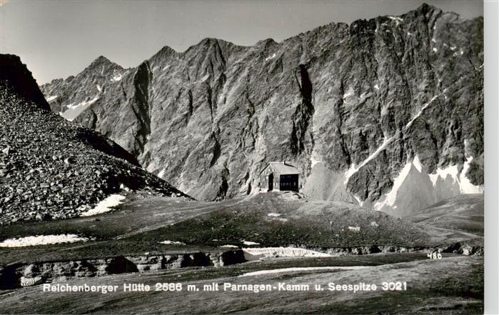 Reichenbergerhuette 2586m Sillian Tirol AT mit Parnagen Kamm und Seespitze