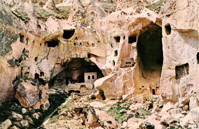Zelve Kappadokien TK The fairy chimneys and the ruined first christian refugees