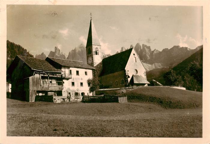 St Magdalena Villnoess Suedtirol IT Valle di Funes Dolomiti Chiesa