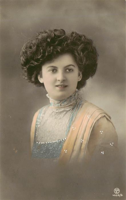 Foto PMB Nr. Nr. 4626/6 Frau