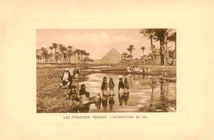 Gizeh Giza Egypt Les Pyramides pendant l’inondation du Nil