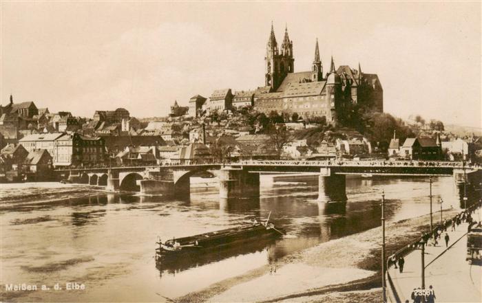 Meissen Elbe Sachsen Elbepartie mit Schloss