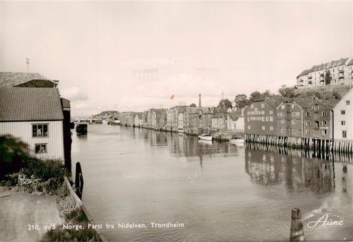 Trondheim Norge Parti fra Nidelven