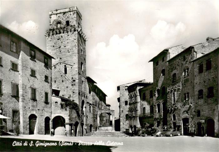 San Gimignano Toscana IT Piazza della Cisterna