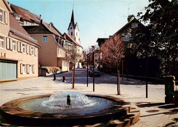 Engen Hegau Ortspartie mit Brunnen