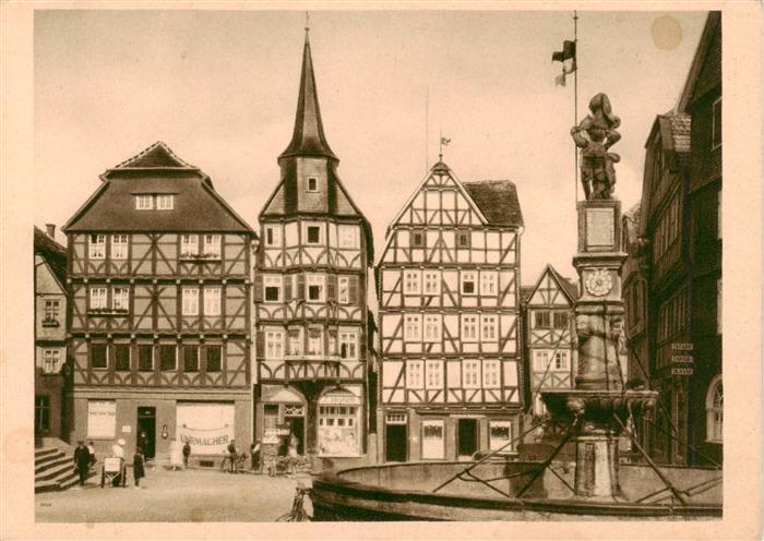 Fritzlar Marktplatz mit Brunnen