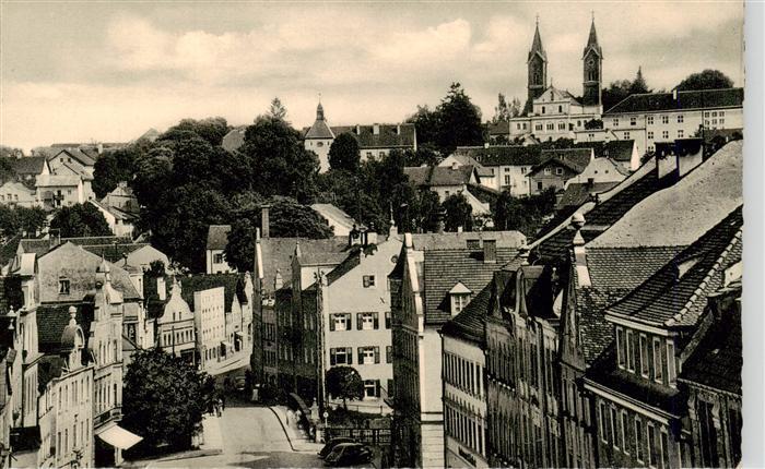 Vilsbiburg Hauptstrasse mit Blick auf Mariahilf Kirche