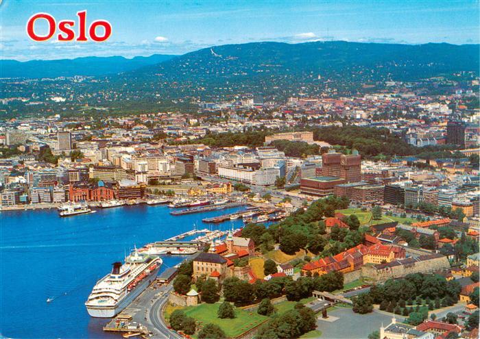 Oslo  Norge Fliegeraufnahme Akershus Festning og Radhuset
