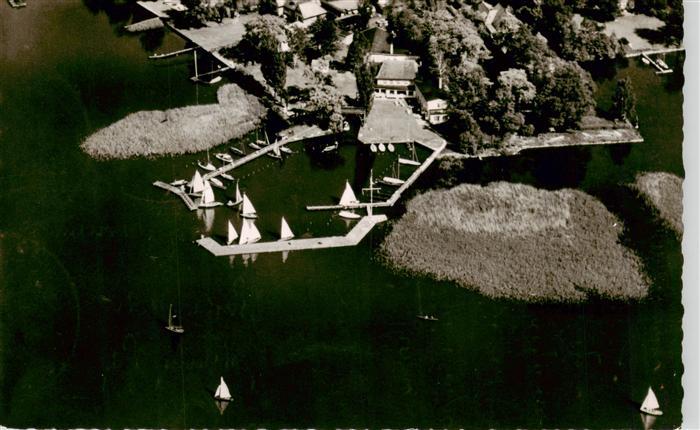 Schaumburg-Lippe Segelverein mit Clubhaus und Hafen