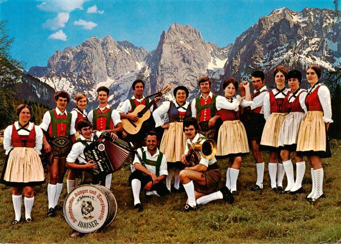 St Johann Ahrntal Suedtirol IT Trachtengruppe Hans Hauser