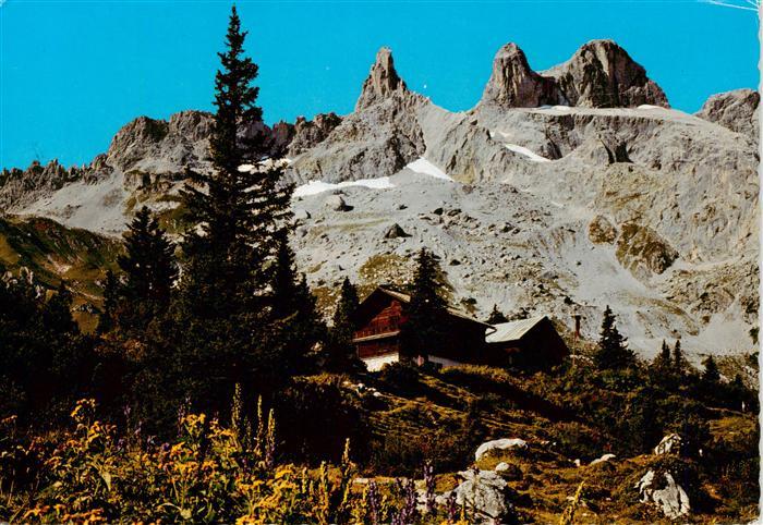 Lindauerhuette 1770m Gauertal Vorarlberg AT mit den 3 Tuermen