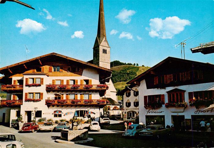 Maria Alm Steinernen Meer AT Ortspartie mit Kirche