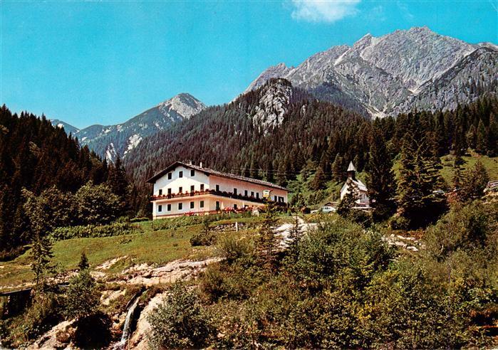 St Lorenzen Lesachtal Kaernten AT Alpengasthaus Tuffbad