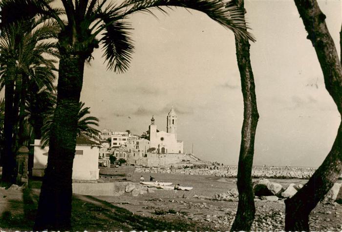Sitges ES La Iglesia desde La Ribera