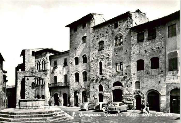 Gimignano San Gimignano Toscana IT Citta di San Gimignano Piazza della Cisterna