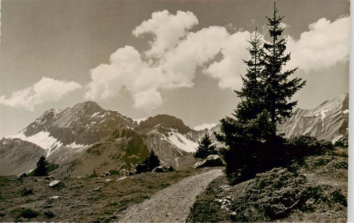 Kandersteg BE Hoehenweg oeschinensee Sesselbahn Gross und Klein Lohner