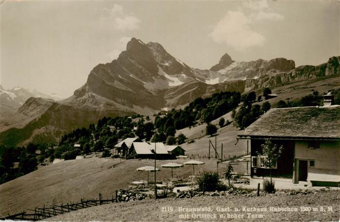Braunwald GL Gasthaus Pension Rubschen mit Ortstock und Hoher Turm