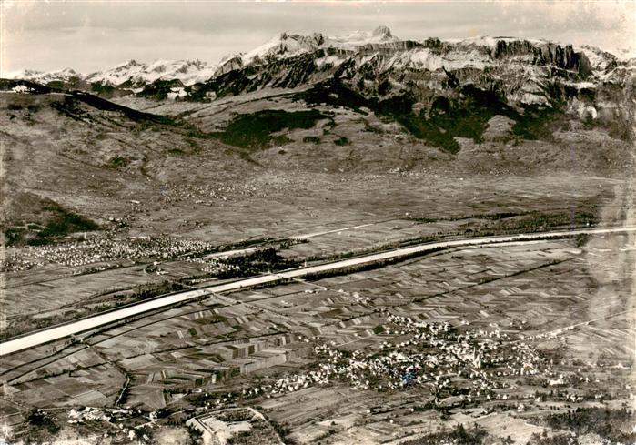 Gaflei Blick nach Schaan Buchs Saentis Altmann und Kreuzberge Fliegeraufnahme
