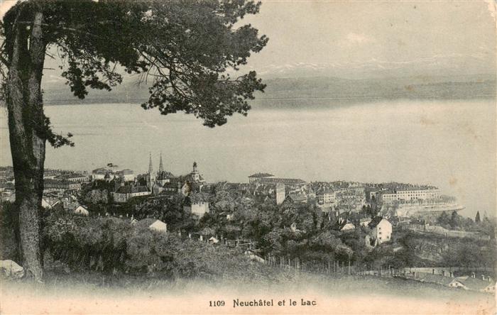 Neuchatel NE Panorama et le Lac