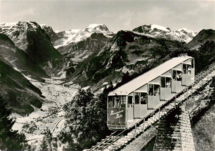 Braunwald GL Hotel Alpina Braunwaldbahn mit Toedikette Blick auf Linthal
