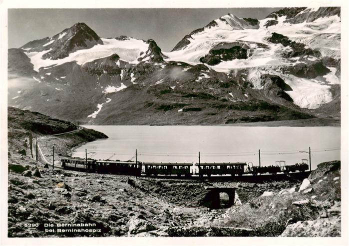 Berninabahn mit Berninahospiz Panorama
