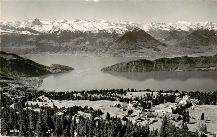 Rigi Kaltbad Aussicht vom Rigi-Rotstock auf Kaltbad Vierwaldstaettersee und Alpe