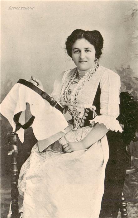 Appenzell IR Appenzellerin