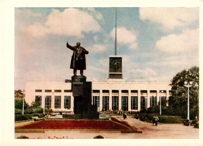 Leningrad St Petersburg RU Lenindenkmal auf dem Leninplatz
