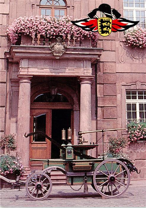Ettlingen Historische Handdruckspritze von 1864 der Freiwilligen Feuerwehr vor d
