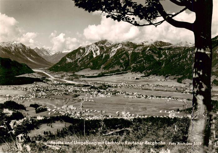 Reutte Tirol AT mit Lechtal und Reuttener Bergbahn