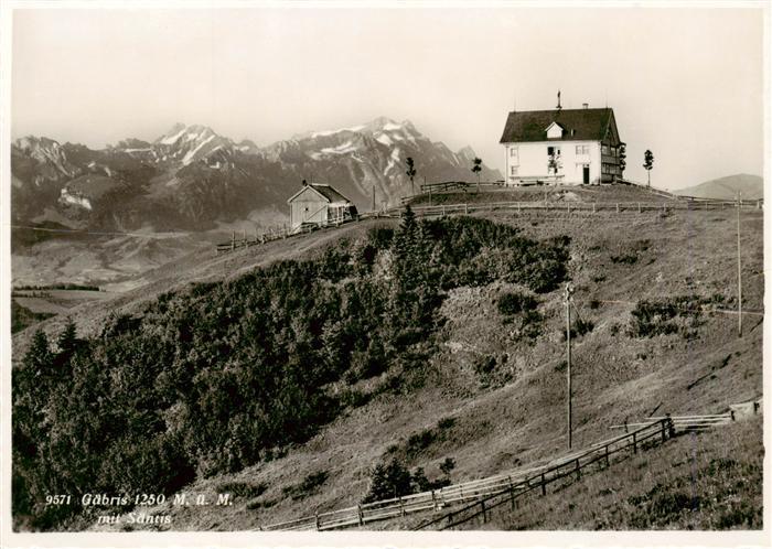 Gaebris 1251m AR Berghaus mit Blick zum Saentis Appenzeller Alpen