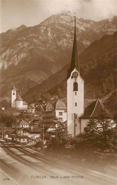 Flueelen UR Neue und alte Kirche