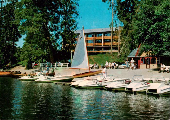 Titisee-Neustadt Seehotel Wiesler am Kurpark Bootsliegeplatz