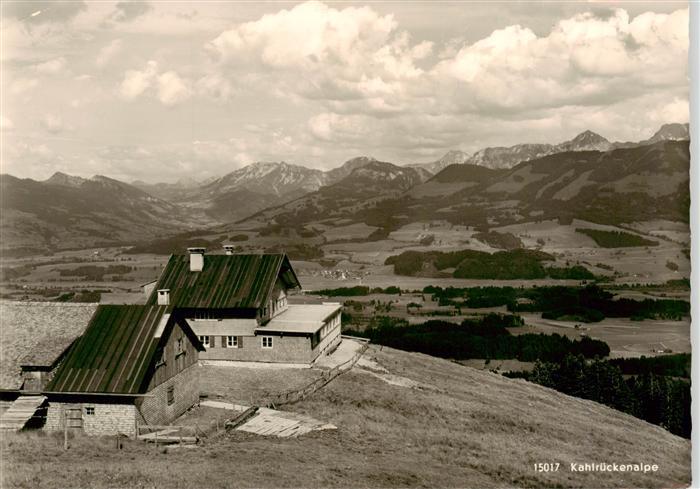 Ofterschwang Kahlrueckenalpe Bergheim im Hoernergebiet Alpenpanorama
