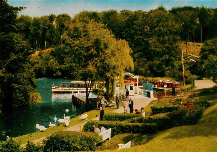 Malente-Gremsmuehlen Partie am Dieksee mit Anlegestelle der 5-Seen-Fahrt