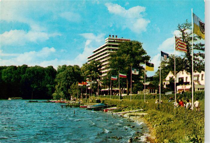 Malente-Gremsmuehlen Diekseepromenade und Hotel Intermar