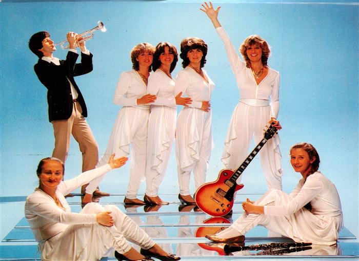 Schwalbach Taunus Singende und musizierende Familie Moench