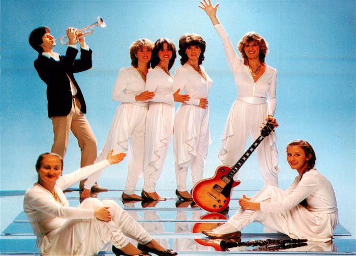 Schwalbach Taunus Singende und musizierende Familie Moench