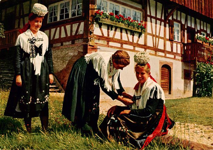 Wolfach Schwarzwald Schwarzwaelderinnen aus dem Wolftal Fuerstenberger Tracht