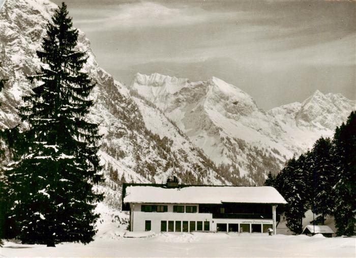 Oberstdorf Berggasthof Oytalhaus mit Schneck und Himmelhorn